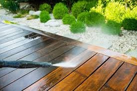 Fence Cleaning in Babylon